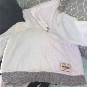 Hollister sweatshirt